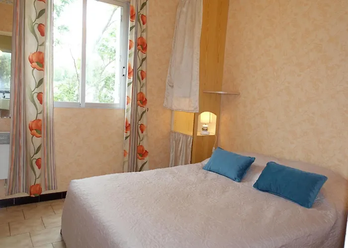 Les Genets By Interhome